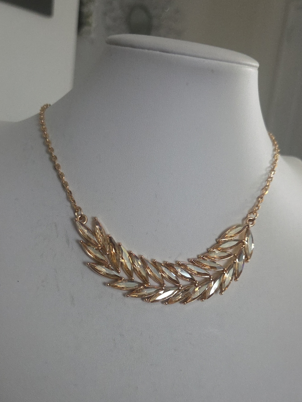 Paparazzi Flight Pf Fanciness Gold Necklace NWT